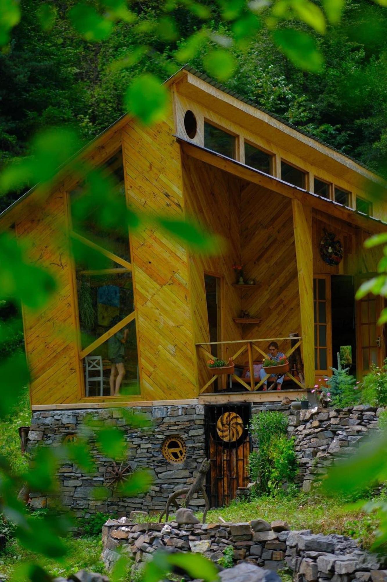 Korsha Guesthouse Roshka Exterior photo