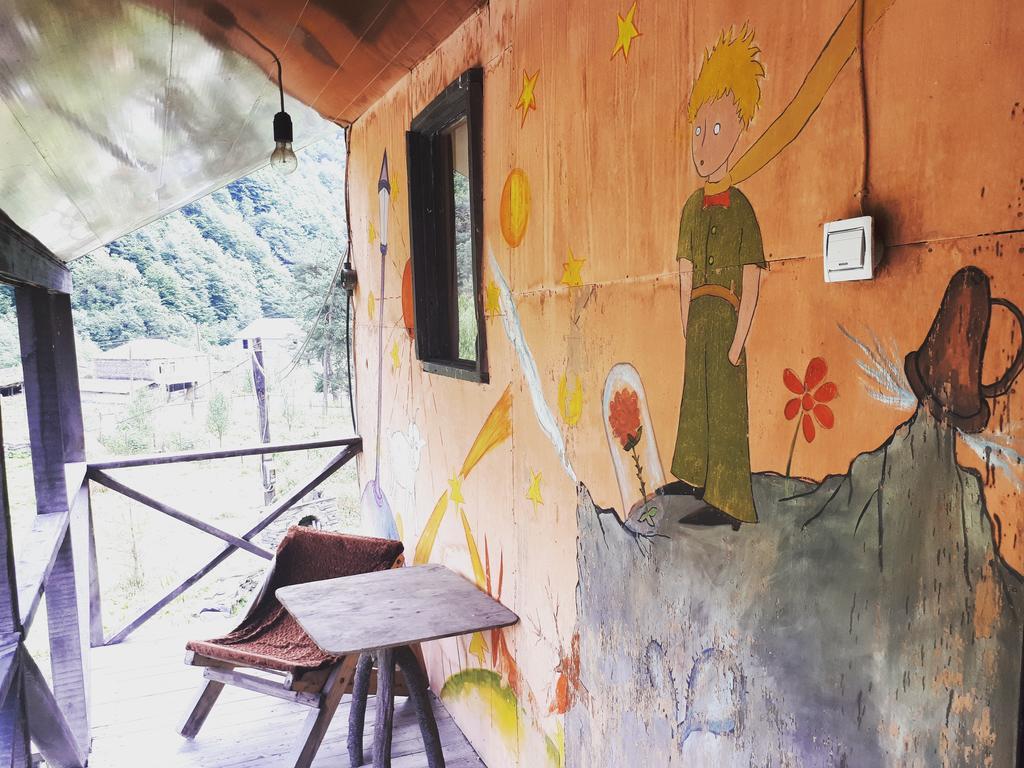 Korsha Guesthouse Roshka Exterior photo
