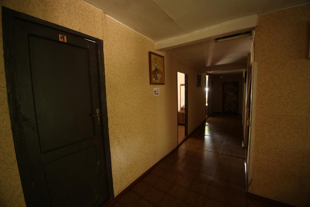 Korsha Guesthouse Roshka Exterior photo